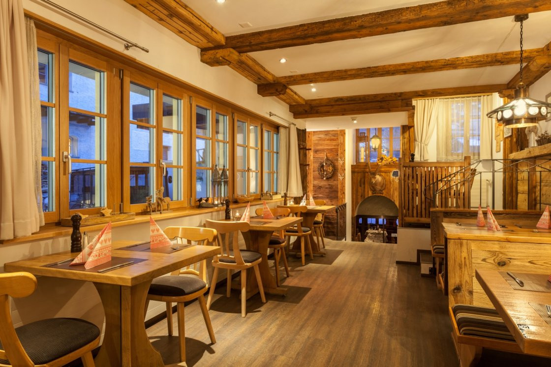 12 Lovable Ch Hardwood Floors 2024 free download ch hardwood floors of restaurant pinte arvenstube hotel pollux zermatt inside restaurant pinte 1