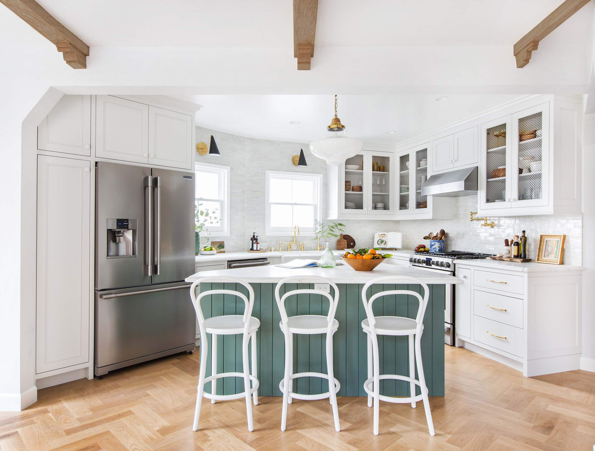 22 attractive Exquisite Hardwood Floors Bend oregon 2024 free download exquisite hardwood floors bend oregon of my kitchen design a year later lots to love some regrets emily within emily henderson frigidaire kitchen reveal waverly english modern edited beams 1