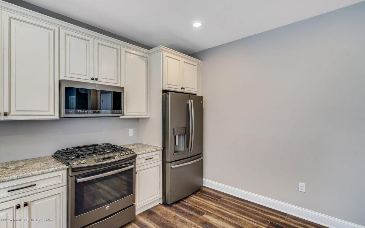 12 Trendy Gray Hardwood Floors In Kitchen 2024 free download gray hardwood floors in kitchen of hardwood flooring for kitchen lovely 0d grace place barnegat nj mls intended for hardwood flooring for kitchen lovely 0d grace place barnegat nj mls