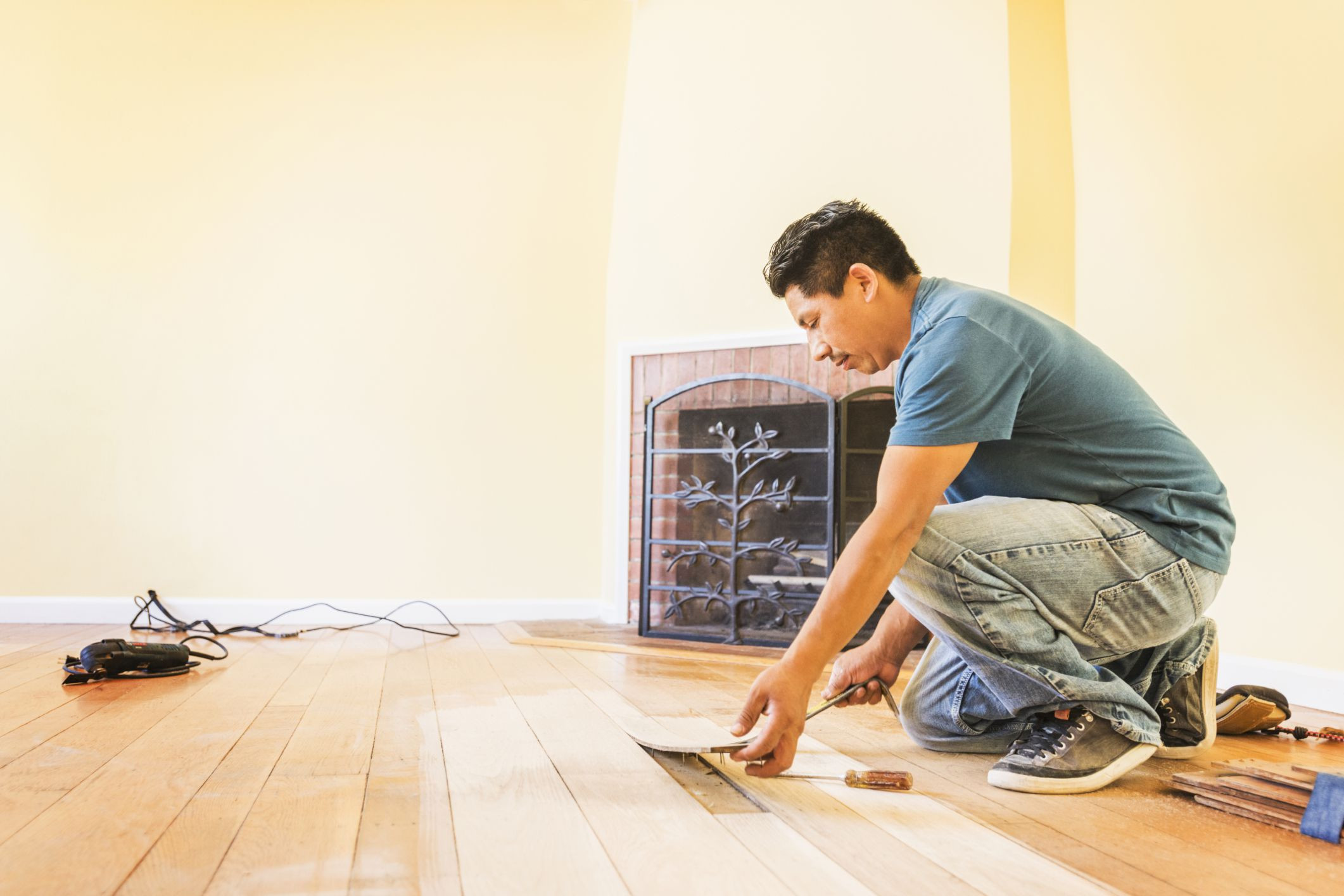 22 attractive Hardwood Floor Repair Charlotte Nc 2024 free download hardwood floor repair charlotte nc of solid hardwood flooring costs for professional vs diy intended for installwoodflooring 592016327 56684d6f3df78ce1610a598a