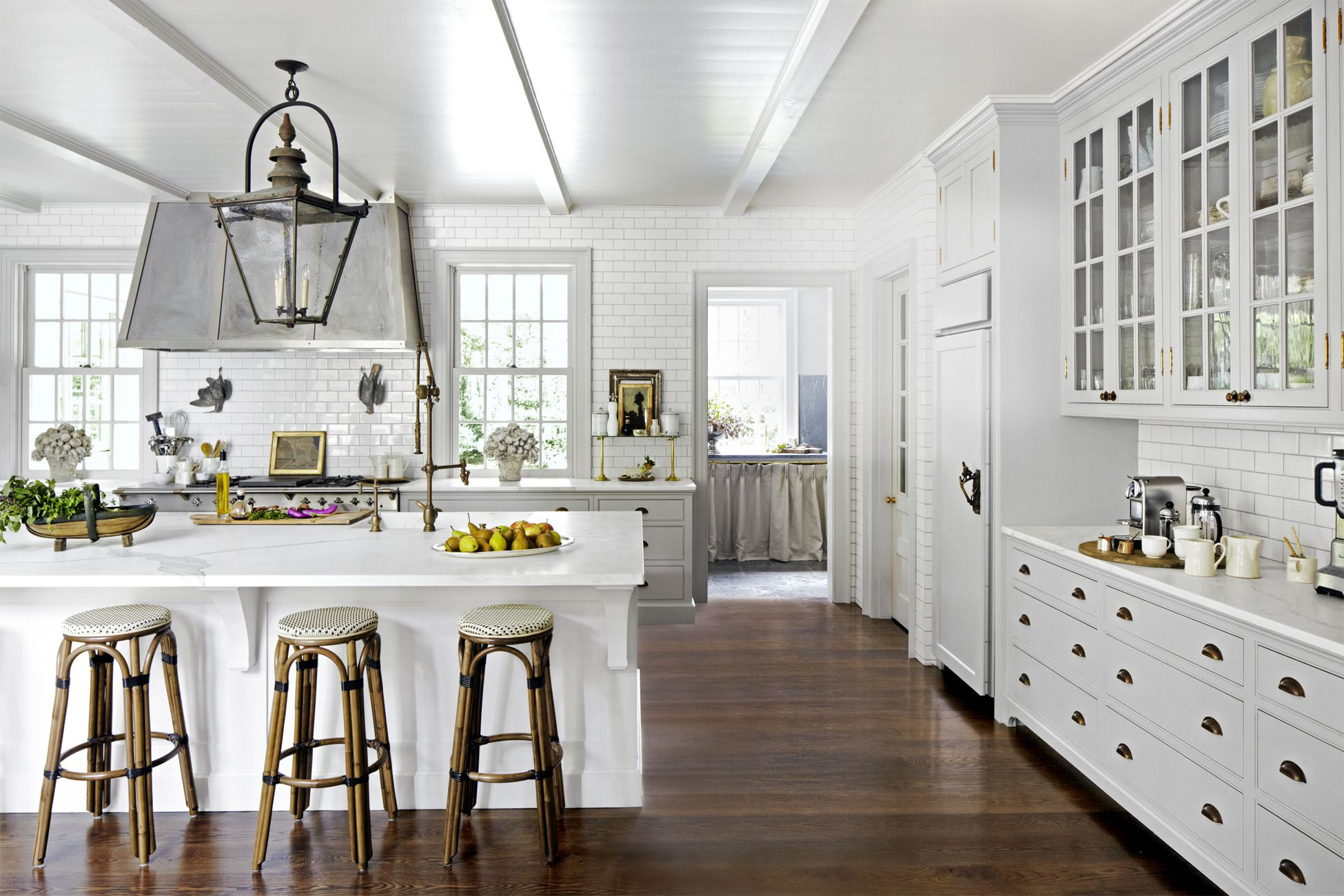 26 Perfect Joanna Gaines Hardwood Floor Colors 2024 free download joanna gaines hardwood floor colors of 8 gorgeous kitchen trends that will be huge in 2018 in 1483474310 kitchen reinvention dark floors 0117