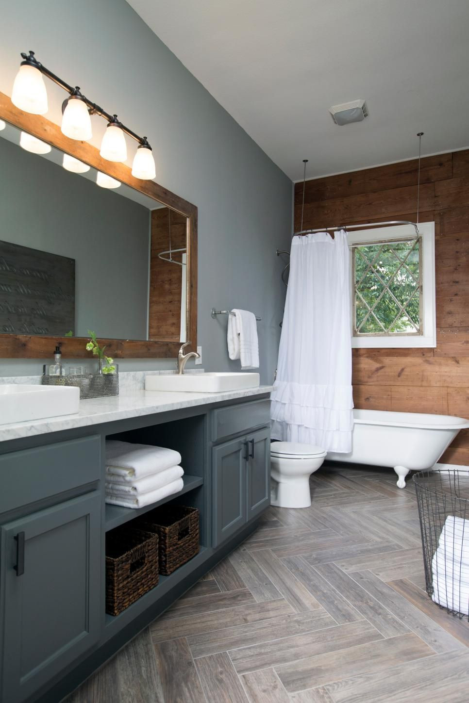 12 Fashionable K K Hardwood Floor Inc 2024 free download k k hardwood floor inc of fixer uppers best bathroom flips for the home pinterest regarding chip and joanna gaines refinished the original clawfoot tub and used shiplap to create an accent w