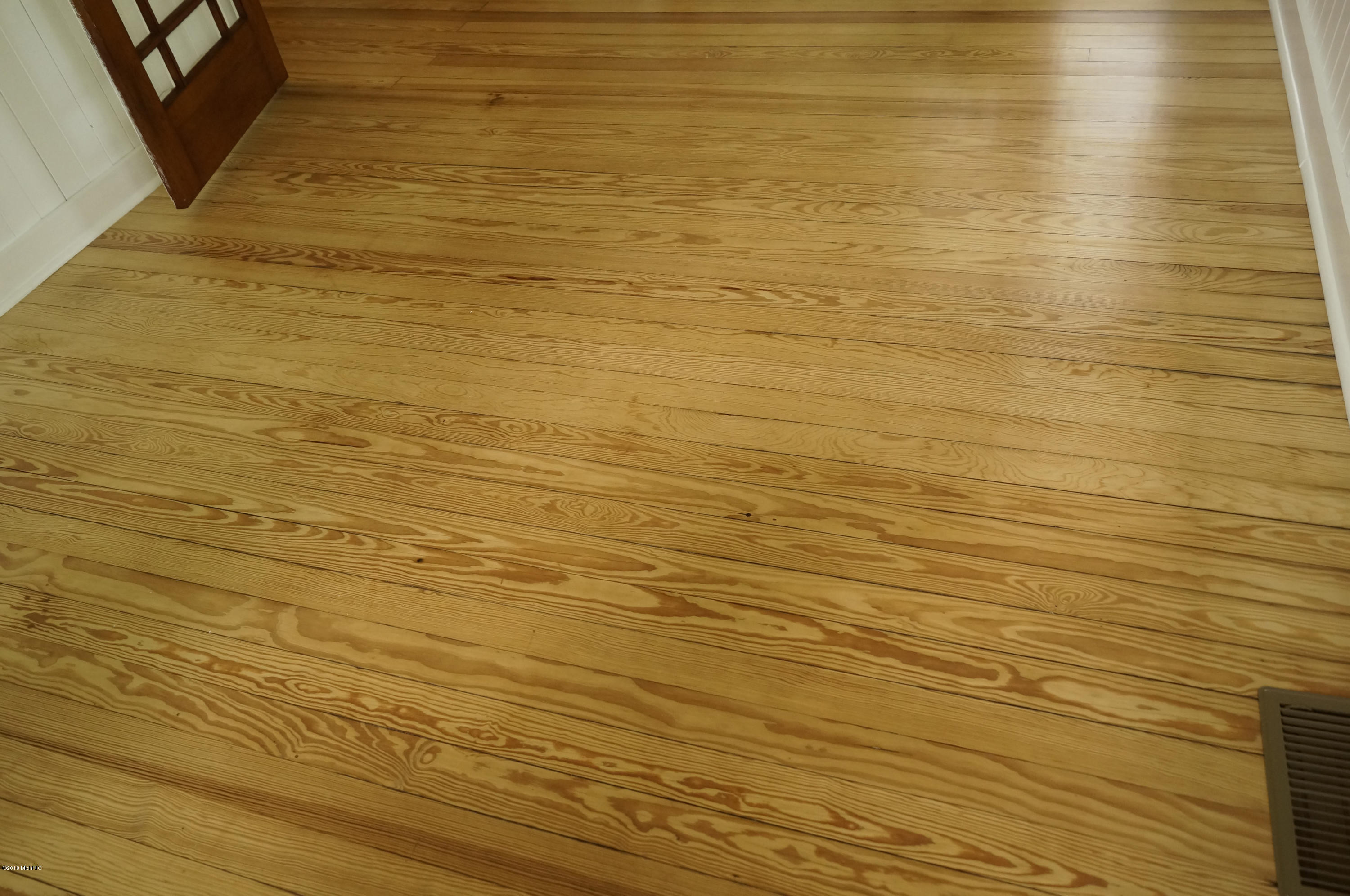 16 Stylish Pg Hardwood Flooring 2024 free download pg hardwood flooring of 9313 montcalm avenue ne greenville mi 48838 log homes by the within property description back on market by no fault of its own buyer lost job this charming 1900 farmh